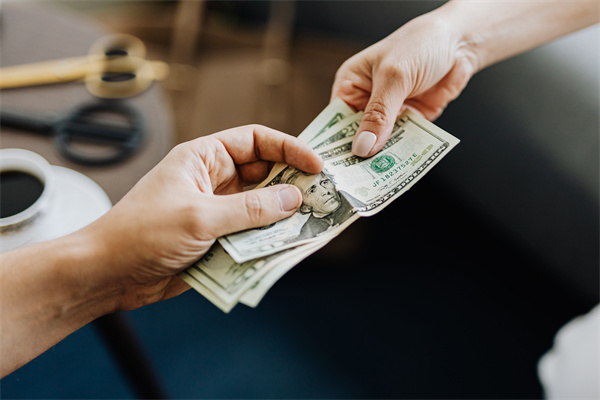 黄金消费下降，金饰价一夜跌14元